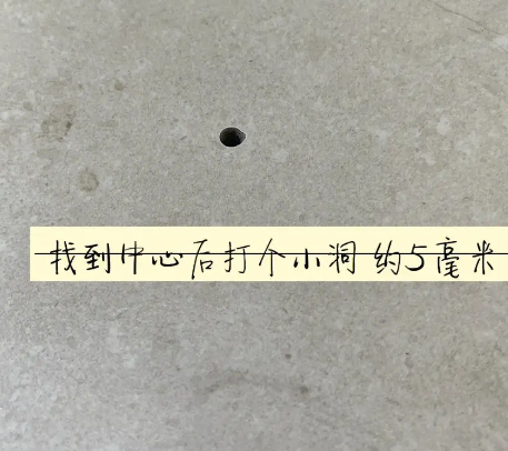 路北瓷砖空鼓维修公司专业解答在瓷砖铺贴过程中，如果砂料搅拌不均匀，将会带来以下问题